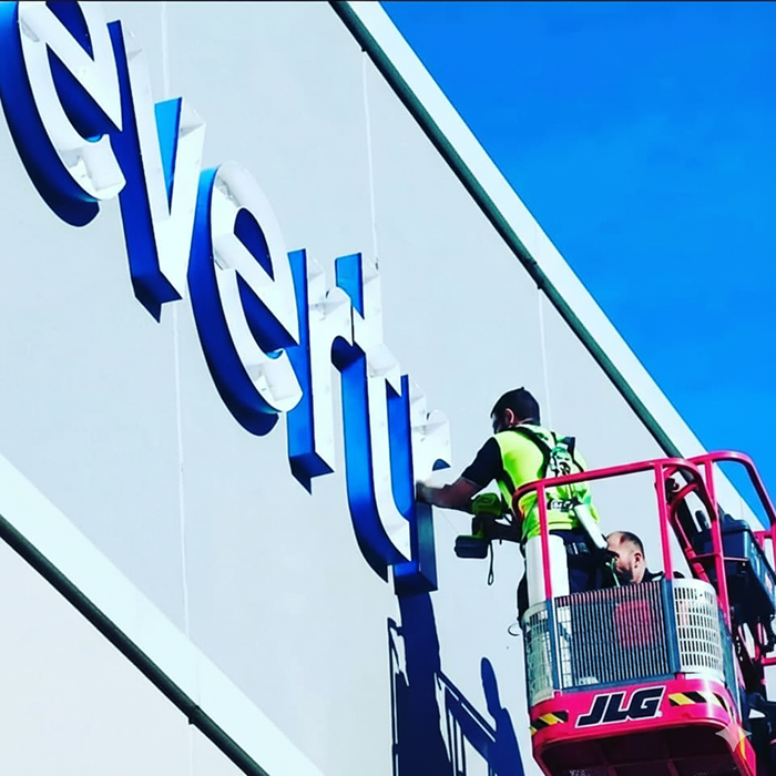 sign maintenance and repairs